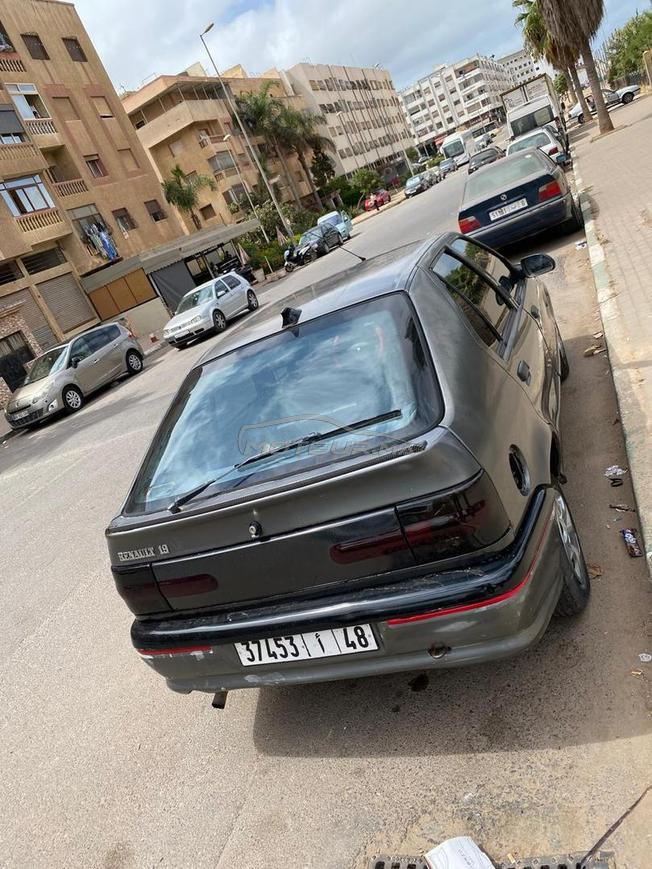 Renault 19