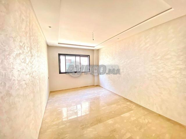 CMN-ME-1607 - Appartement à vendre à 2 Mars - 2