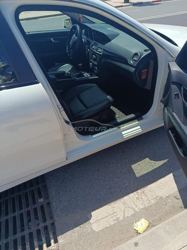 Mercedes-Benz C200 parfait état 