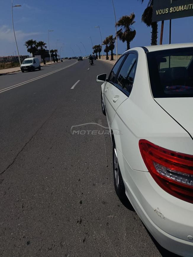 Mercedes-Benz C200 parfait état 