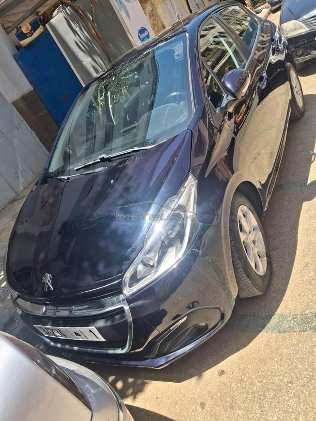 Peugeot 208 Essence Automatique 2017 à Salé