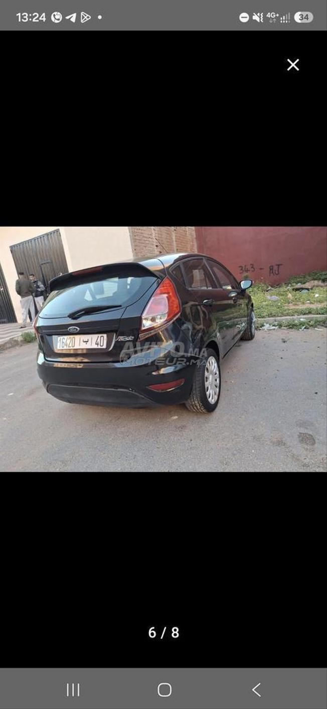 voiture forde fiesta en bon état 