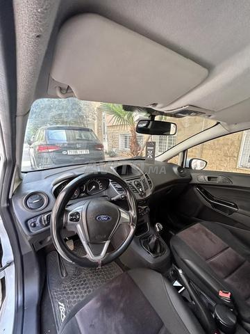 Ford Fiesta essence 2013 - 2