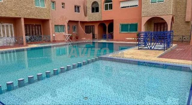 Pour les familles appartement avec PISCINE