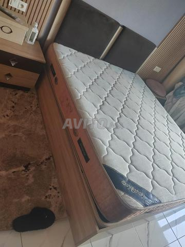 سرير 160/200، طاولتان جانبيتان - 2