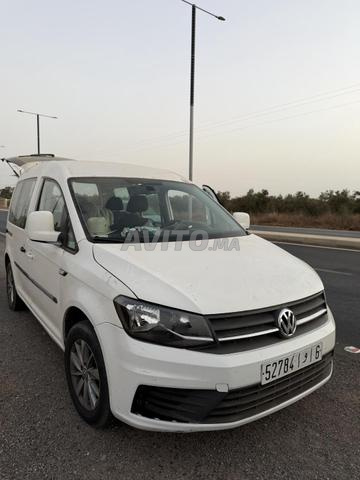 Volkswagen Caddy Diesel Manuelle 2019 à Rabat - 2