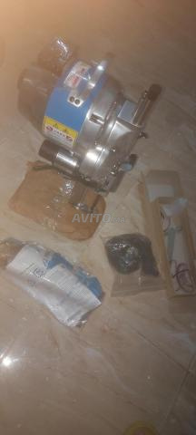 Moteur de couture efficace, encore neuf