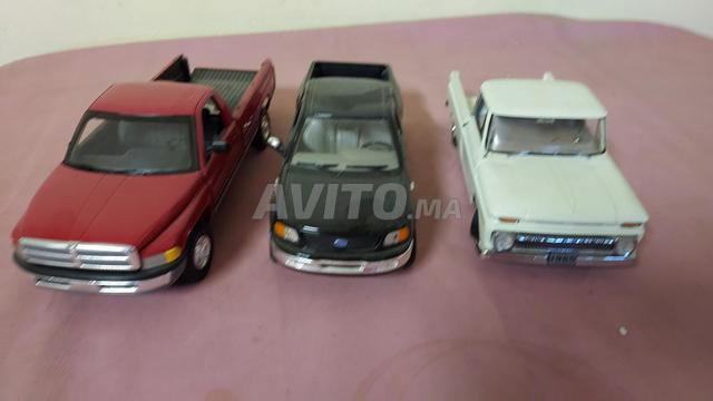 LOT VOITURES de COLLECTION 1/18 - 2