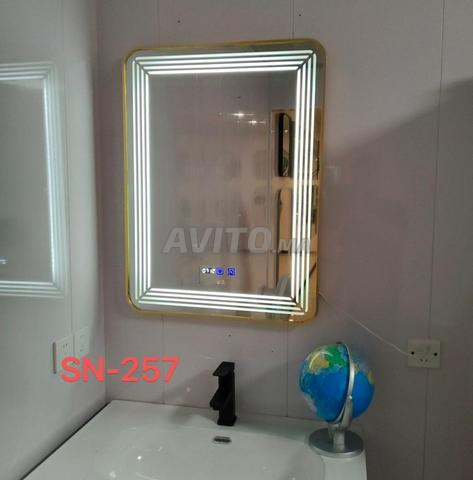 Miroir décoratif avec éclairage LED Bjemla - 2
