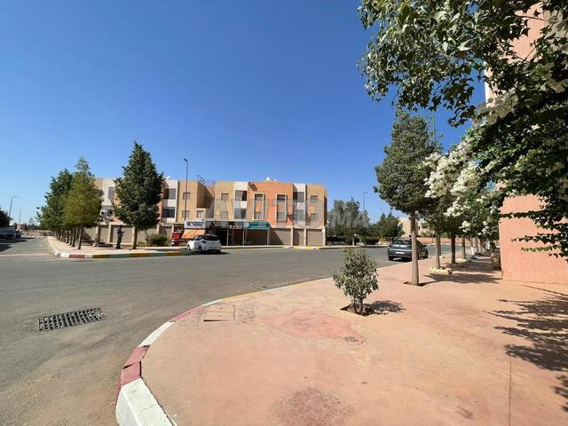 Appartement vide à Imane Cherifia