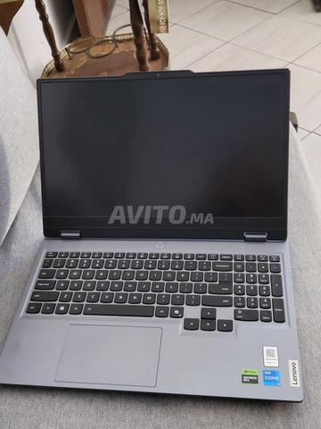 Laptop gaming Lenovo LOQ RTX 5050