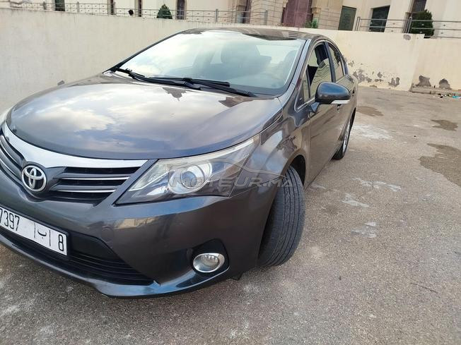 toyota avensis 2014