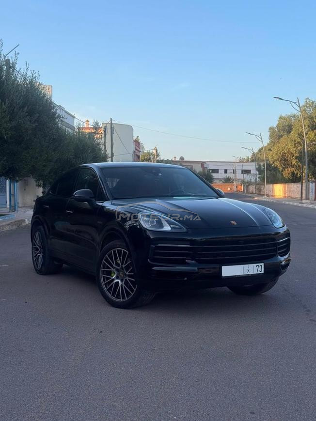 Porsche cayenne 2023 platinum edition 