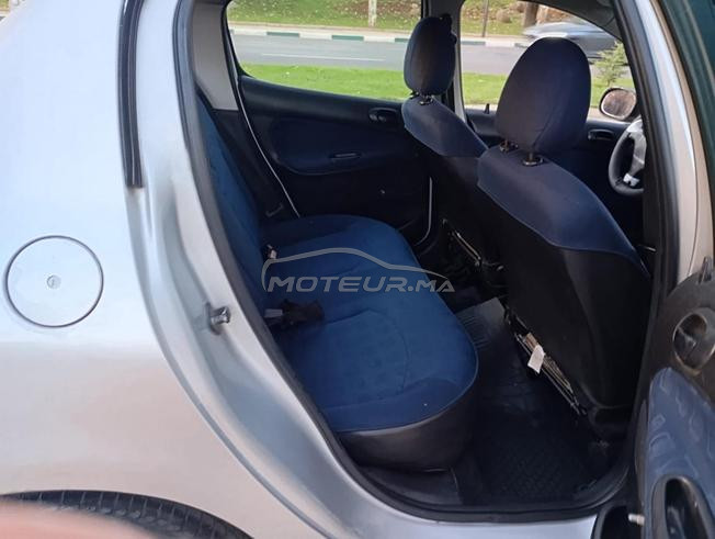 Je vends ma Peugeot 206 HDI 1.4 modèle 2003.