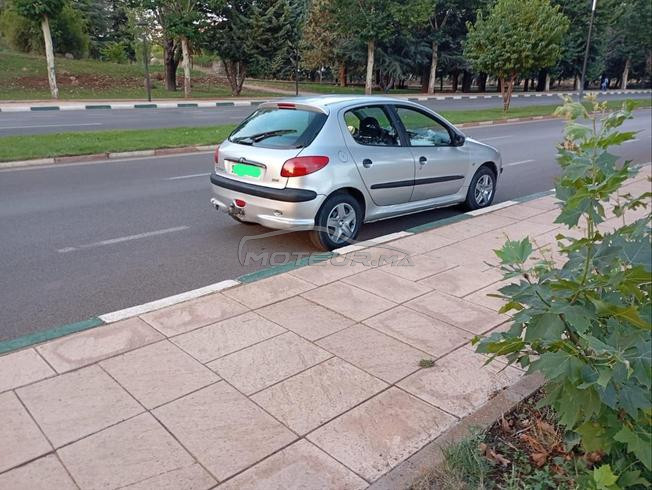 Je vends ma Peugeot 206 HDI 1.4 modèle 2003.