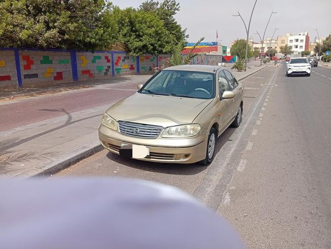 Nissan Sunny 