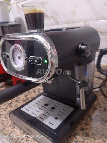 Machine à café fonctionnelle, encore neuve et à prix raisonnable