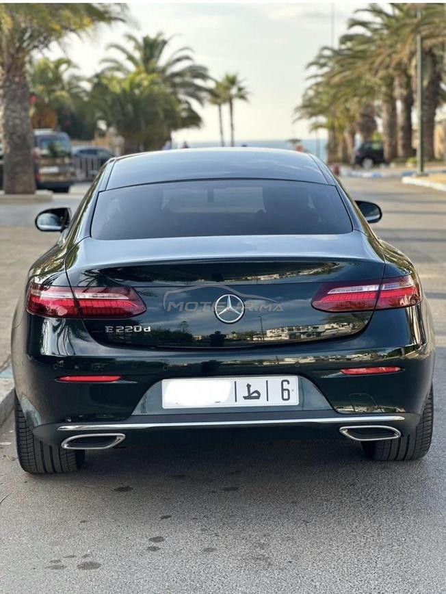Mercedes E coupé 220 D 