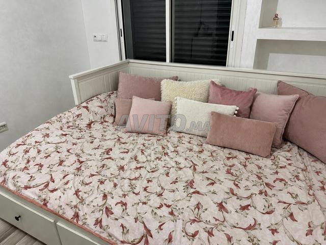 Lit Ikea Hemnes coulissant 3 tiroirs en bon état - 2