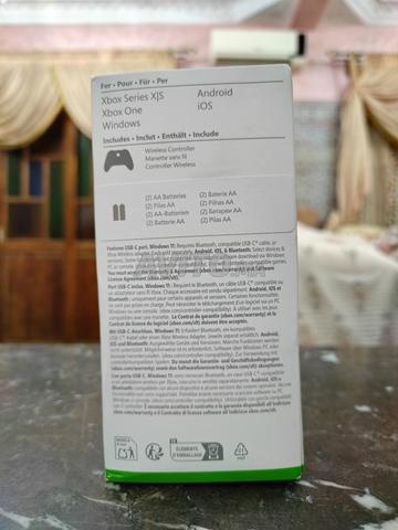 يد تحكم لاسلكية Xbox Carbon Black - جديدة - 2
