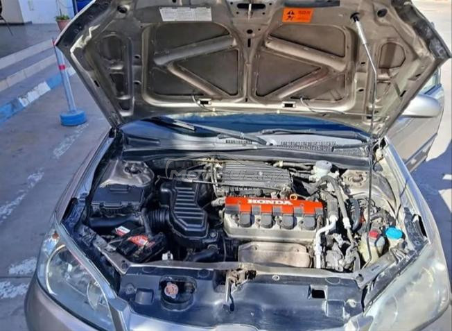 HONDA CIVIC MODÈLE 2005 essence 
