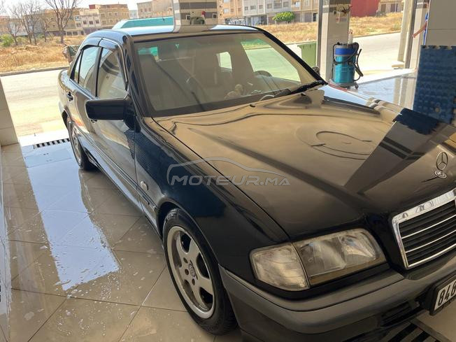 A vendre Mercedes Benz CDI 200..SVP pas samsar….