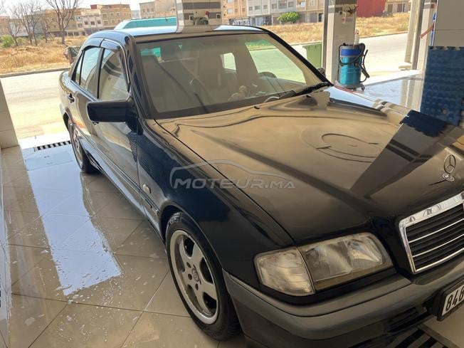 A vendre Mercedes Benz CDI 200..SVP pas samsar….
