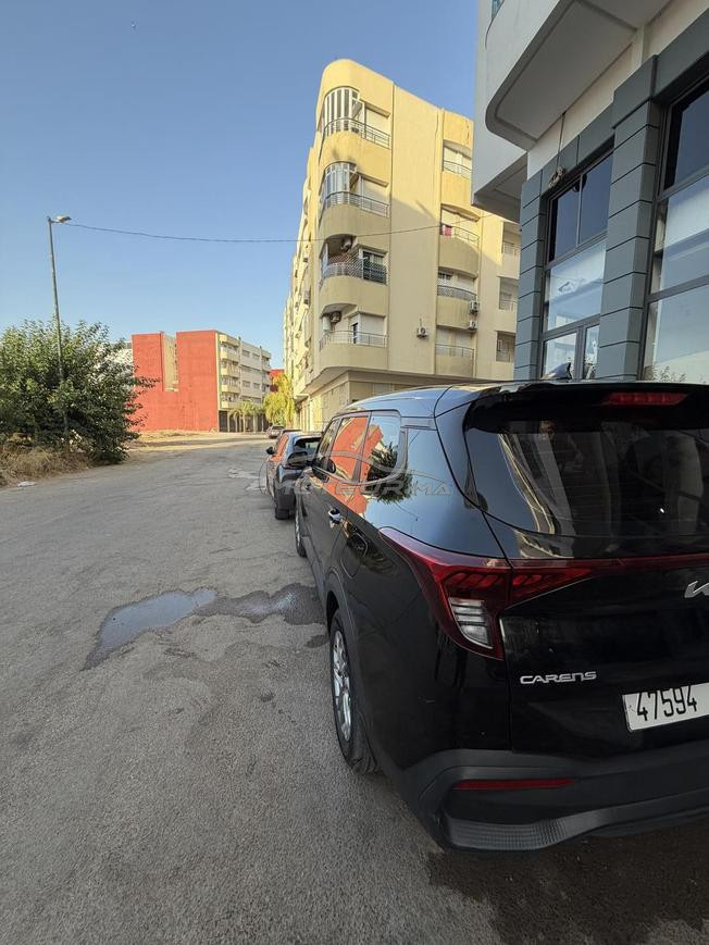 kia caren Modèle 2023