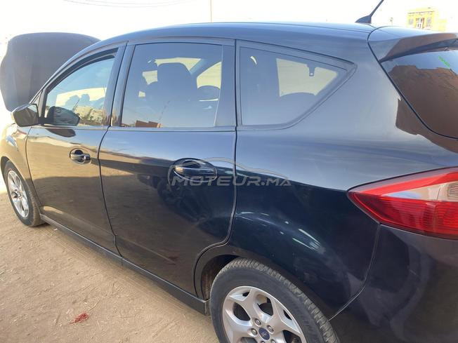 trés belle voiture bien entretenue