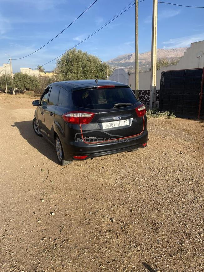 trés belle voiture bien entretenue