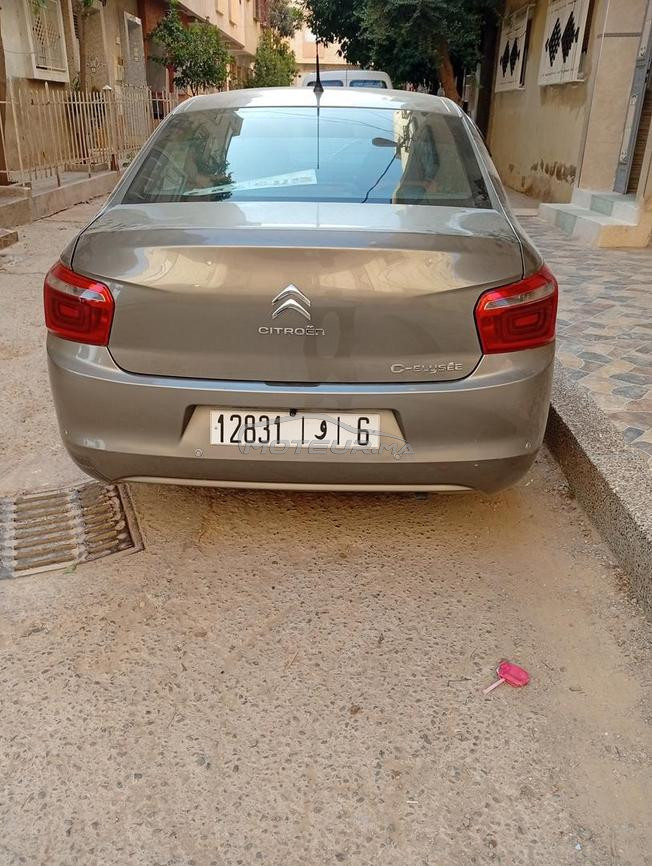 سيارة جيدة 