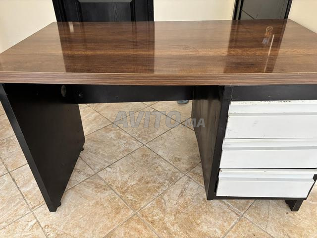 Bureau avec 3 tiroirs - 2