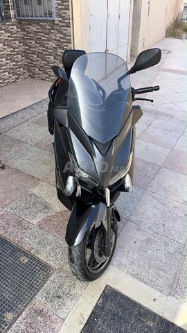Xmax 125 2016 première main - 2
