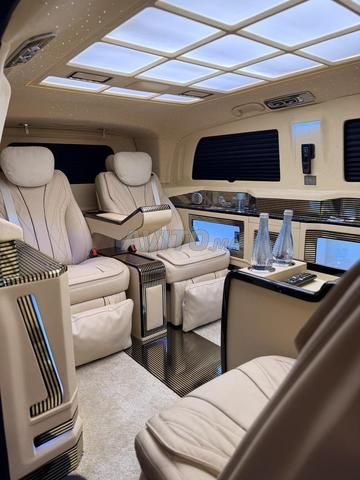 Aménagement intérieur VIP haut de gamme sur mesure