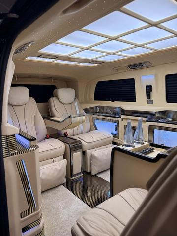 Aménagement intérieur VIP haut de gamme sur mesure