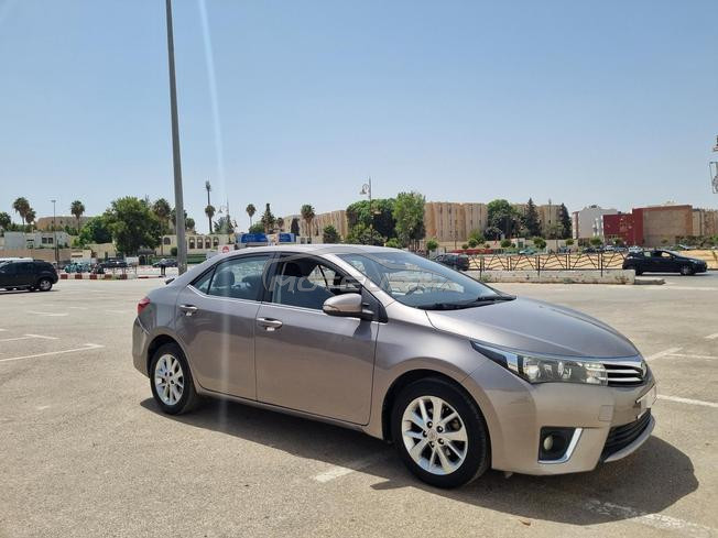 TOYOTA COROLLA 1ÉRE M 126KM 