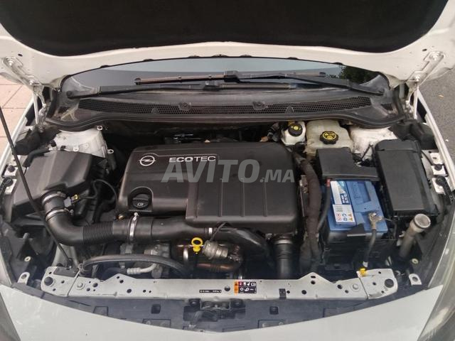 Opel Astra Diesel Manuelle 2015 à Temara - 2
