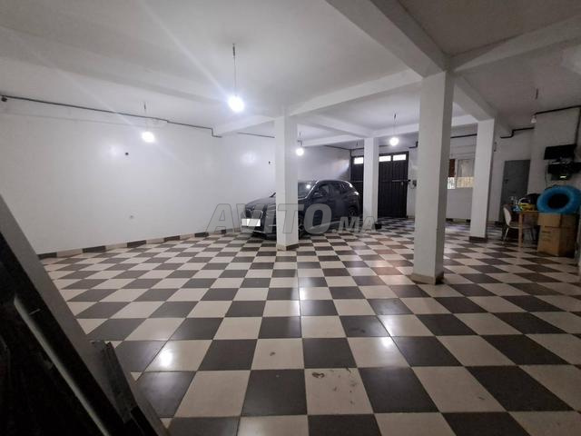 Local Avec Mezzanine de 230 m² à Branes 2 - 2