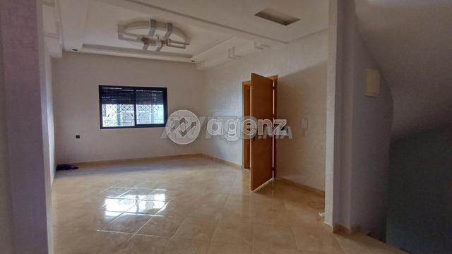 MHD-MHD-1211 - Appartement à vendre à Hay Salam - 2