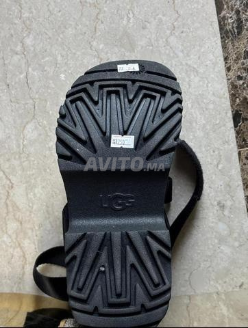 UGG جديدة مقاس 38 — لم تُلبس أبداً - 2