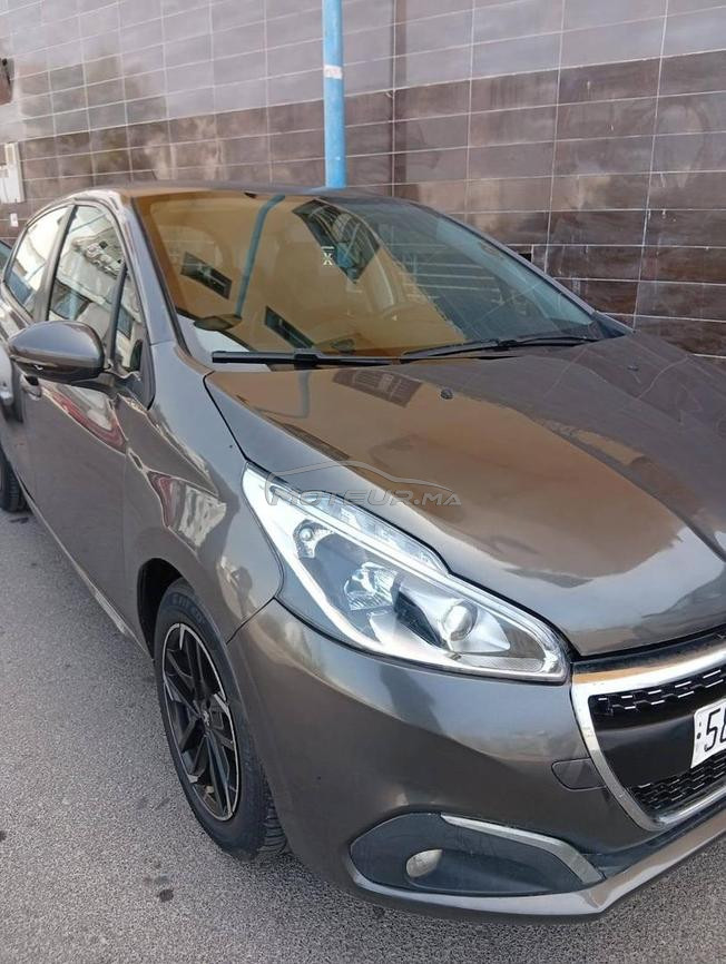 Peugeot 208 modèle 2018 Diesel 