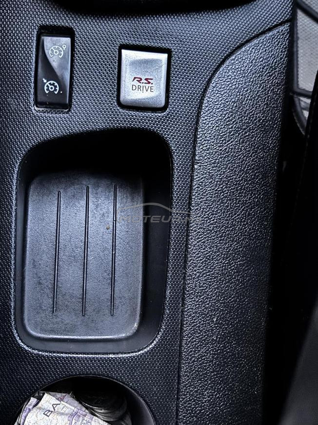 Renault Clio Essence Automatique 2015 à Fès