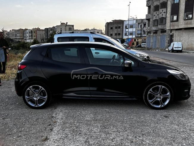 Renault Clio Essence Automatique 2015 à Fès