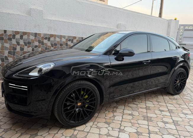 Porsche Cayenne Hybride 2022 à Fès