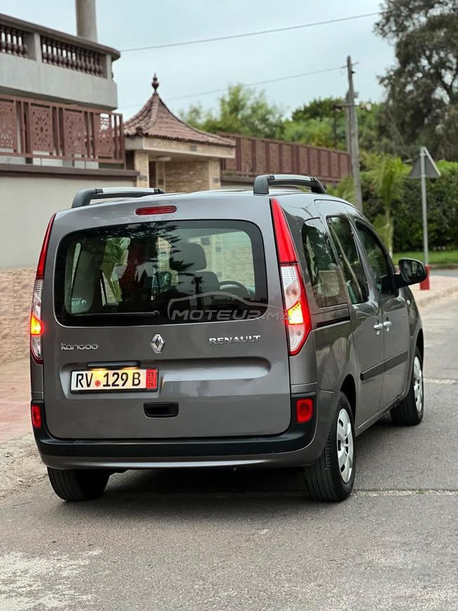  voiture très bon état 2020 diouaneè 