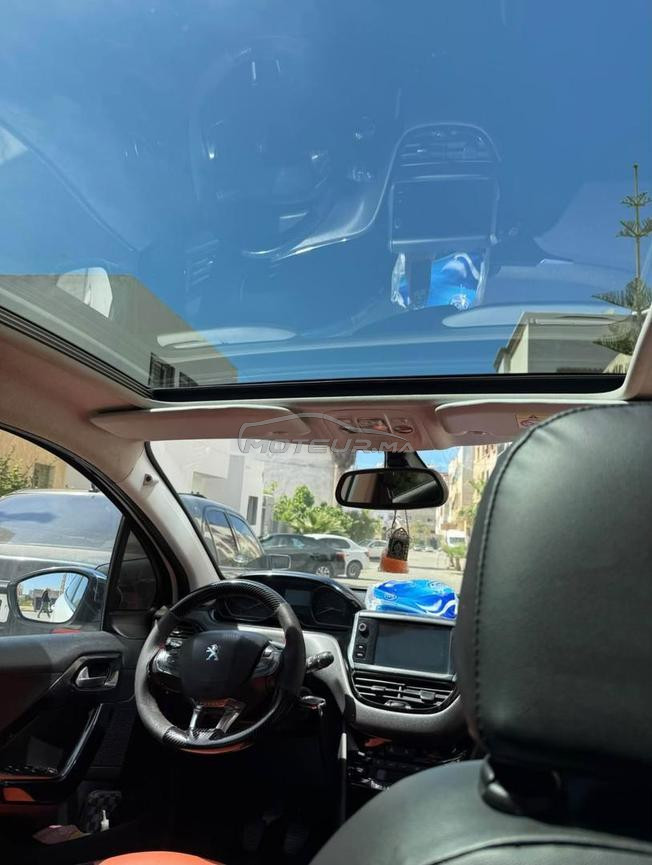 Peugeot 208 Diesel Manuelle 2017 à Rabat