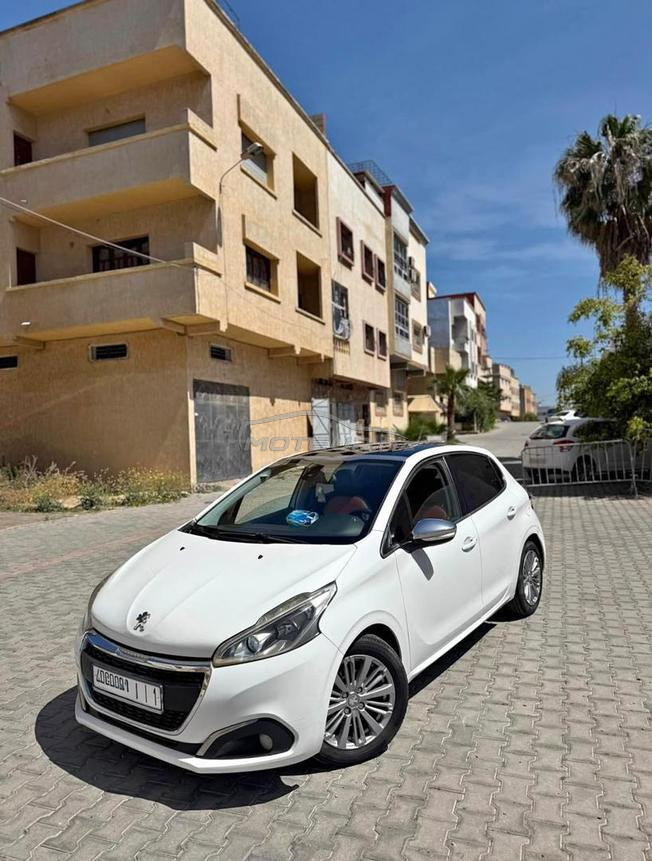 Peugeot 208 Diesel Manuelle 2017 à Rabat