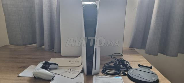 PS5 Standard. Garantie magasin - 2