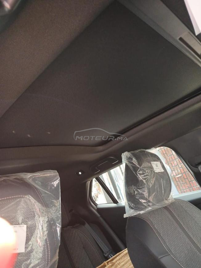 Peugeot 2008 Hybride Automatique 2025 à Casablanca