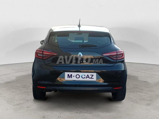 RENAULT. Clio